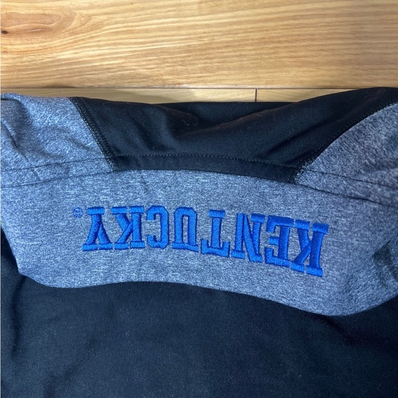 PINK University Kentucky size small women’s quarter zip - Picture 7 of 8